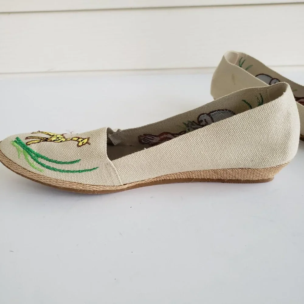 Vintage 70s/80s Margery Wind by Beacon wild animals embroidered canvas shoes